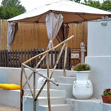 Bed and Breakfast Gryllus 3*